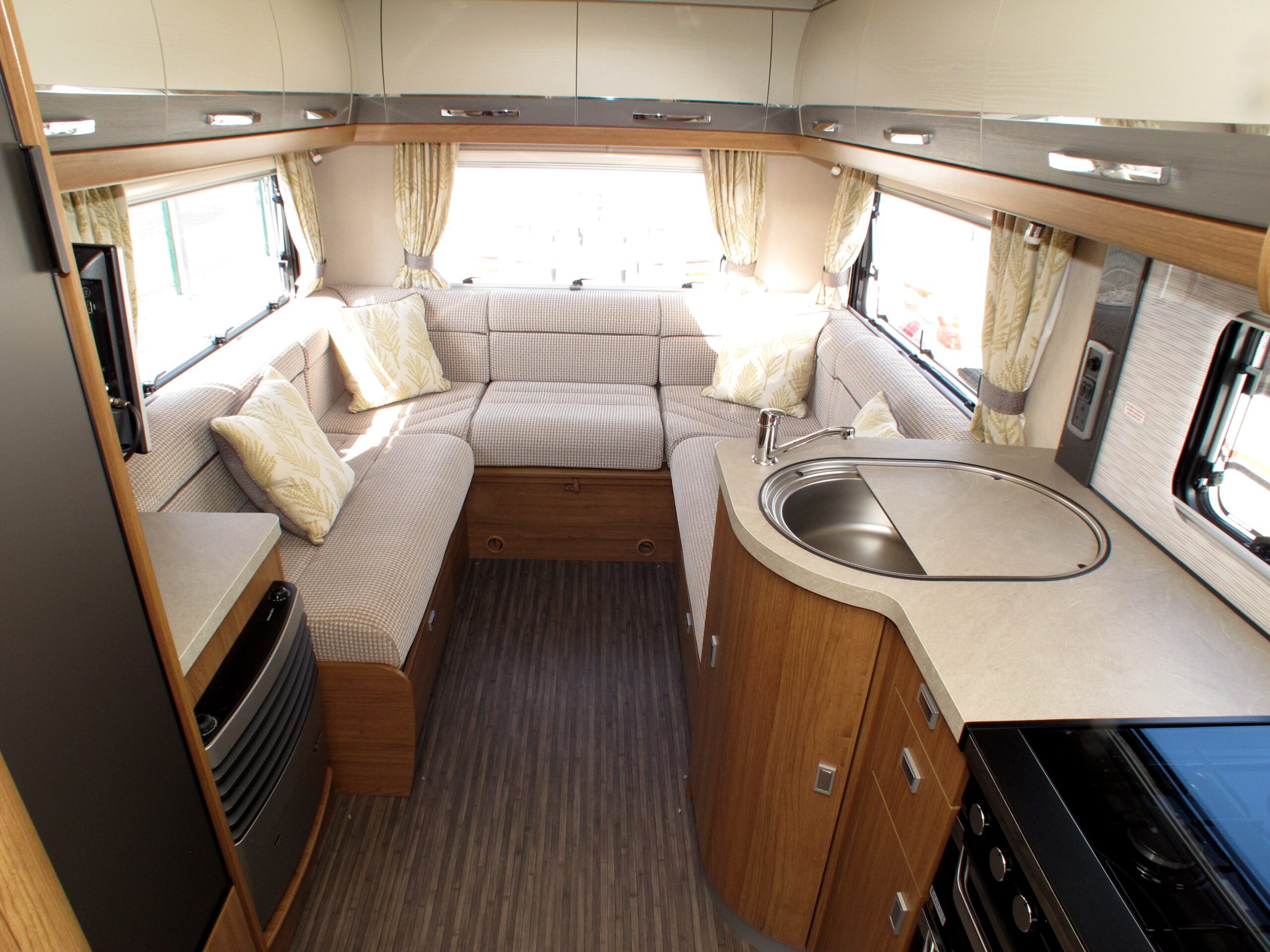 2017 Autotrail Apache 634 End Lounge Uc5541 6 Scaled