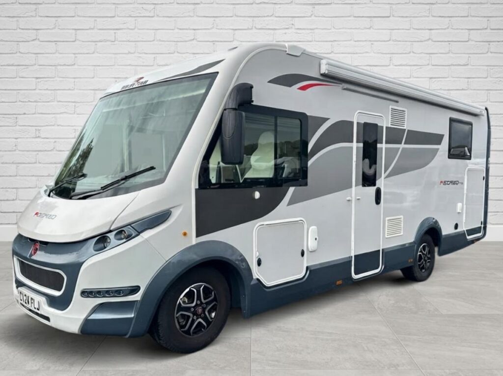 Rollerteam Pegaso 740 external with awning