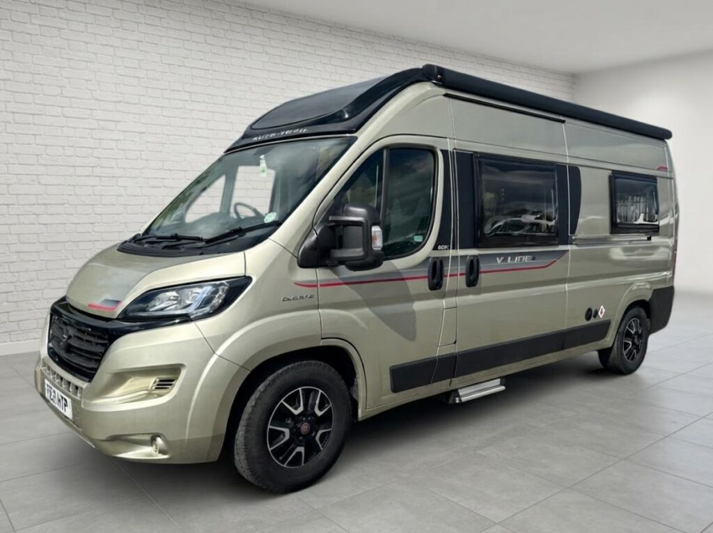 Auto-Trail V-Line 660S in gold external with awning