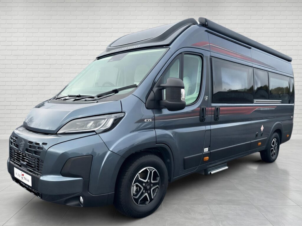 Auto-Trail V-Line 635 Sport in grey with awning