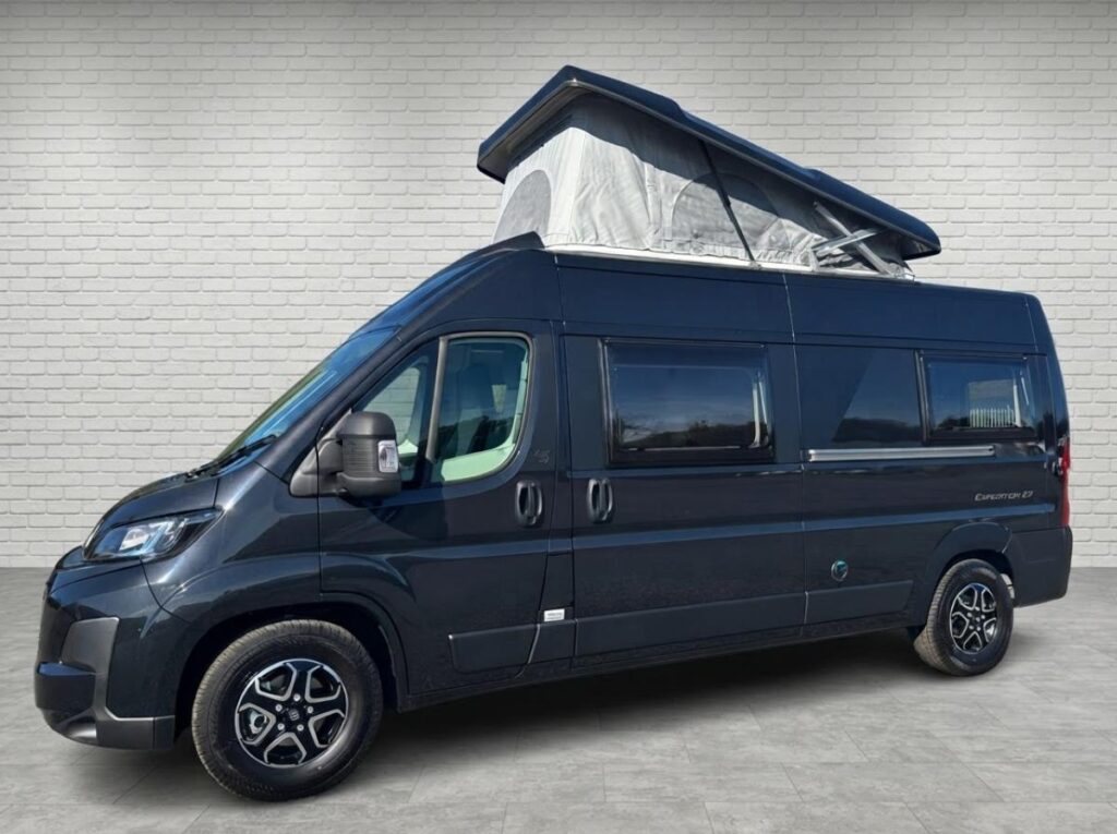 Auto-Trail Expedition 67 Automatic EXTERNAL WITH POP TOP UP