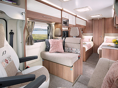 19-alliance-76-4t-lounge-through-to-bedroom-ddbba0623f1965bd9c9a38cc7f903cb7.jpg