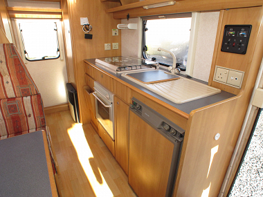  2001-swift-sundance-520-motorhome-for-sale-uc5451-18.jpg