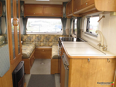  2002-autotrail-tracker-for-sale-uc5866-11.jpg