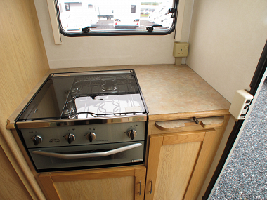  2002-elddis-autoquest-100-for-sale-uc5577-34.jpg