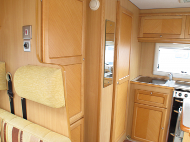  2003-autosleeper-luxor-for-sale-uc5600-39.jpg