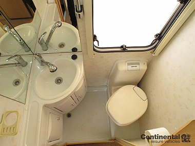  2003-compass-avantgarde-400-for-sale-uc5787-36.jpg