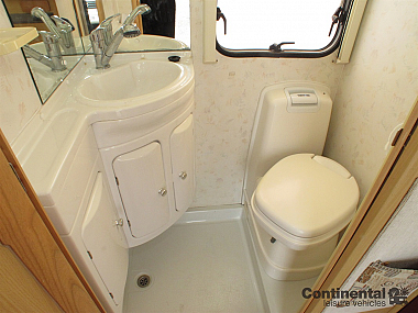  2003-compass-avantgarde-400-for-sale-uc5787-39.jpg