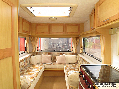 2003-compass-avantgarde-400-for-sale-uc5787-48.jpg