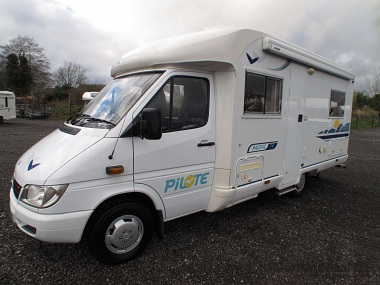 2003-pilote-pacific-72-motorhome-for-sale-uc5666-3.jpg