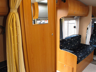  2003-pilote-pacific-72-motorhome-for-sale-uc5666-42.jpg