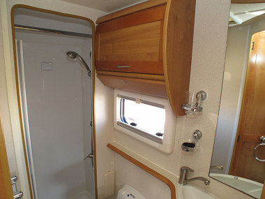  2004-autotrail-cheyenne-632-for-sale-uc5572-39.jpg