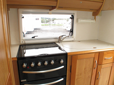  2005-autotrail-cheyenne-630se-for-sale-uc5620-32.jpg