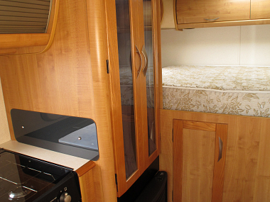  2005-autotrail-cheyenne-696g-for-sale-uc5584-35.jpg