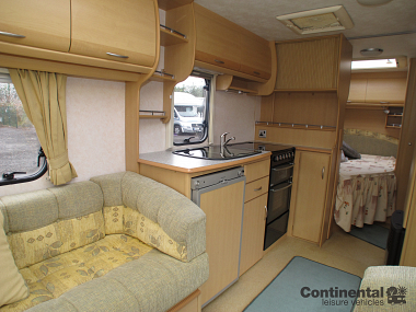  2005-coachman-atlantia-5304-for-sale-uc5626-19.jpg