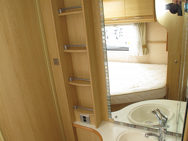  2007-coachman-amara-5304-for-sale-uc5734-26.jpg