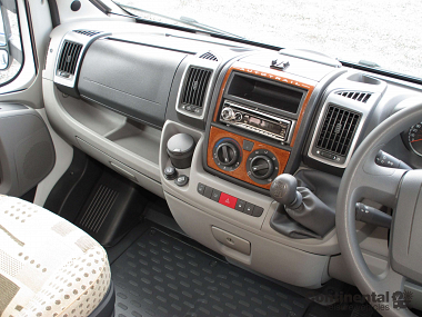  2008-autotrail-apache-700-for-sale-uc5668-13.jpg