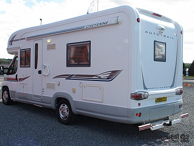  2008-autotrail-cheyenne-740s-for-sale-uc5780-3.jpg