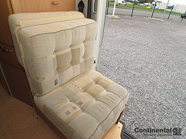  2009-autosleeper-symbol-for-sale-uc5820-21.jpg