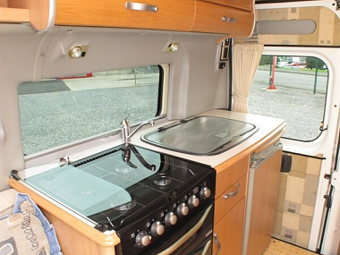  2009-autosleeper-symbol-for-sale-uc5820-34.jpg