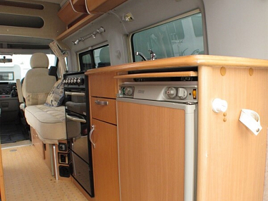  2009-autosleeper-symbol-for-sale-uc5820-45.jpg