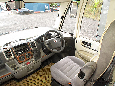  2009-hymer-b698-for-sale-uc5806-17.jpg