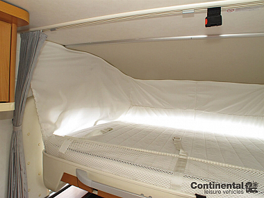  2009-hymer-b698-for-sale-uc5806-37.jpg