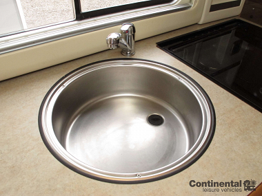  2009-swift-kontiki-645-for-sale-uc5721-23.jpg