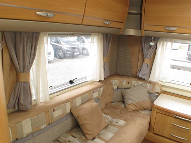  2009-swift-kontiki-645-for-sale-uc5721-40.jpg