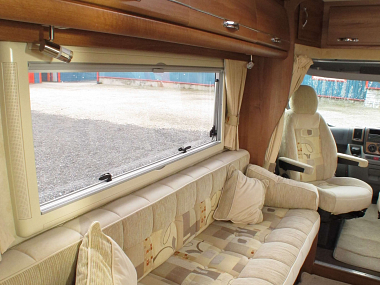  2010-autosleeper-broadway-for-sale-uc5725-21.jpg