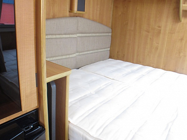  2010-autotrail-apache-632-for-sale-ros281-11.jpg
