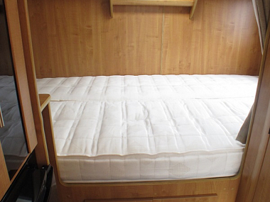  2010-autotrail-apache-632-for-sale-ros281-14.jpg