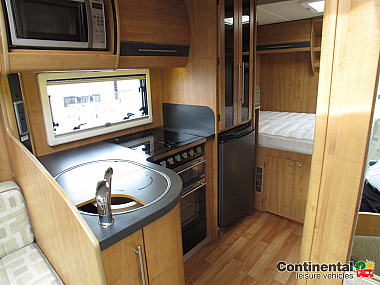  2010-autotrail-apache-632-for-sale-ros281-21.jpg