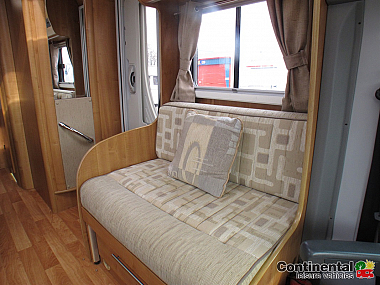  2010-autotrail-apache-632-for-sale-ros281-36.jpg