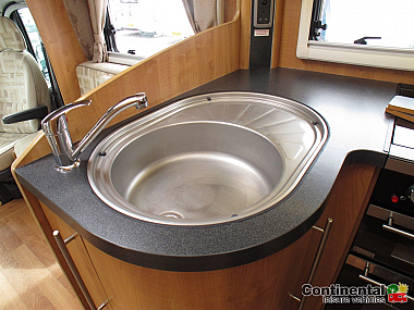  2010-autotrail-apache-632-for-sale-ros281-48.jpg