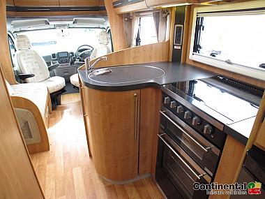  2010-autotrail-apache-632-for-sale-ros281-9.jpg
