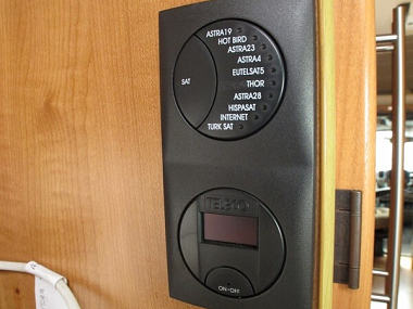  2010-autotrail-frontier-scout-for-sale-uc5810-53.jpg