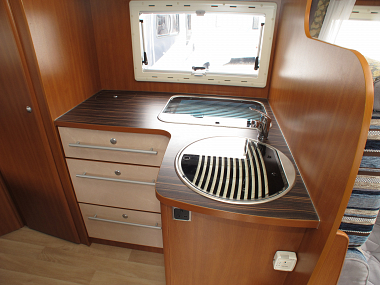  2010-chausson-welcome-85-for-sale-ros239-21.jpg