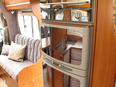  2010-chausson-welcome-85-for-sale-uc5670-21.jpg