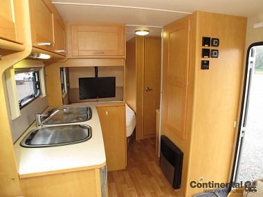  2010-elddis-autoquest-155-for-sale-uc5720-47.jpg