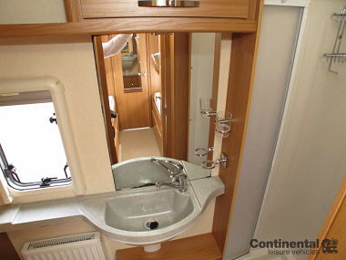  2011-autocruise-augusta-for-sale-uc5726-50.jpg