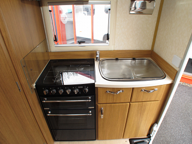  2011-autosleeper-lancashire-for-sale-uc5549-30.jpg