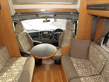  2011-autotrail-chieftain-ros226-18.jpg