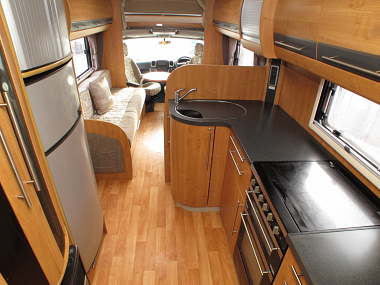  2011-autotrail-chieftain-ros226-31.jpg