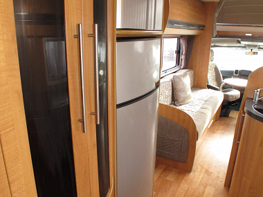  2011-autotrail-chieftain-ros226-33.jpg