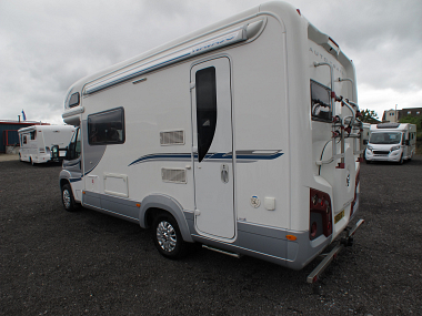  2011-autotrail-frontier-navajo-for-sale-uc5581-5.jpg