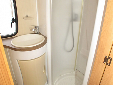  2011-chausson-flash-11-for-sale-uc5743-7.jpg