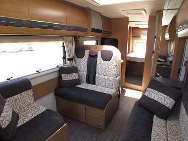 2012-autotrail-frontier-comanche-for-sale-3.jpg