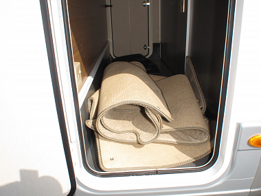  2012-autotrail-frontier-delaware-ros221-20.jpg