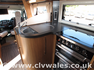  2012-autotrail-frontier-delaware-ros221-46.jpg